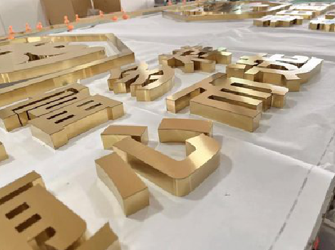 城固拉丝不锈钢字的特点。